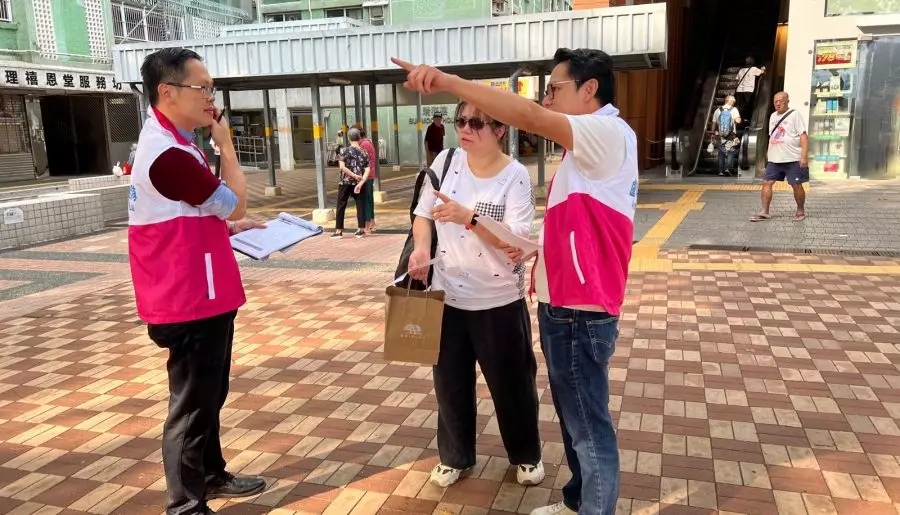 新民黨柴灣團隊|盧曉楓議員為小西灣街坊宣傳活動及送贈月餅