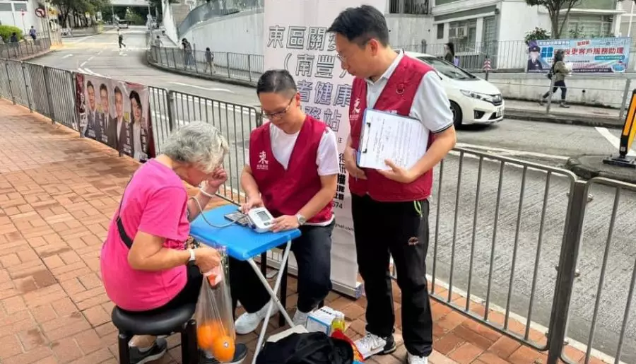 南豐關愛隊|為南豐新邨街坊免費量血壓
