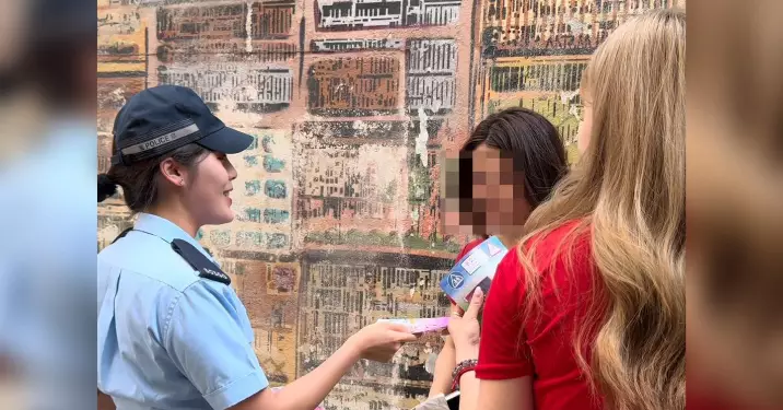 中區警區  就旅客在區內打卡行為 宣傳道路安全意識