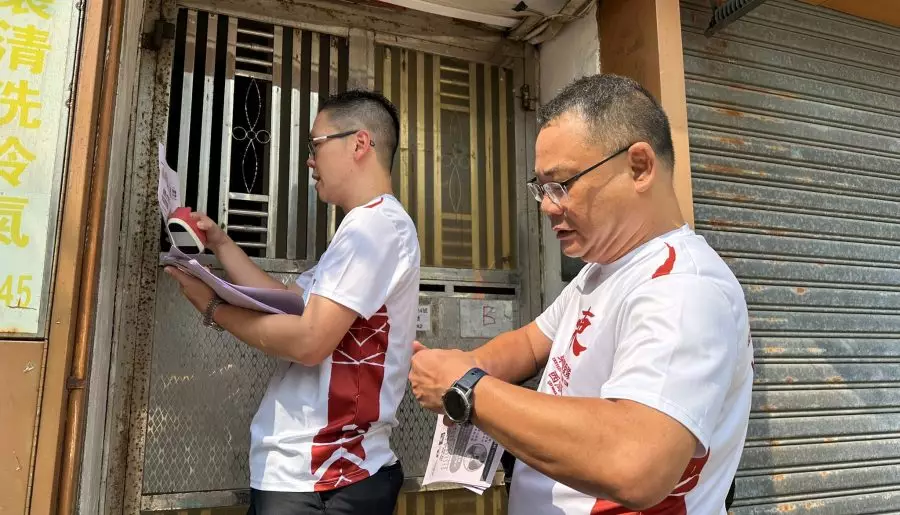 西灣河關愛隊｜為西灣河區三無大廈劏房戶推廣家居維修及檢查冷氣服務