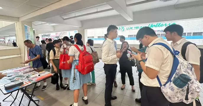 HKYouth+青年手機App@荃灣區街站宣傳