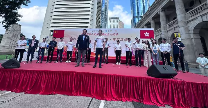 中區少訊:創世界紀錄-千名青年橫排跳繩