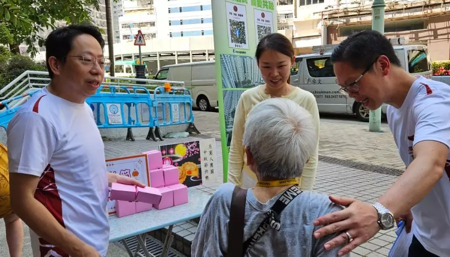 南豐關愛隊|為南豐區街坊贈送月餅