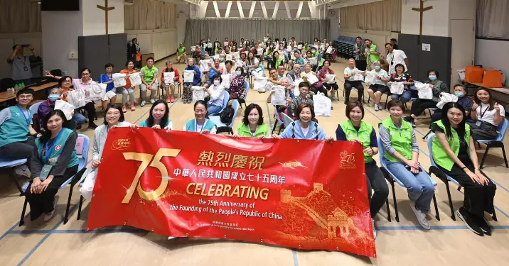 耆樂同心賀國慶 – 長者中心探訪活動