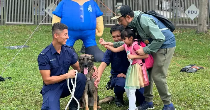 警犬隊75周年開放日