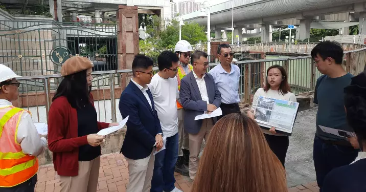 「人人暢道通行」計劃 —— 橫跨西沙路及恆明街的行人隧道加設升降機