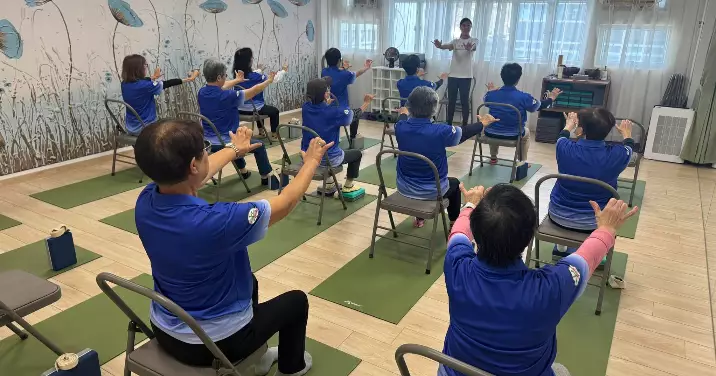 油尖區耆樂警訊瑜伽班