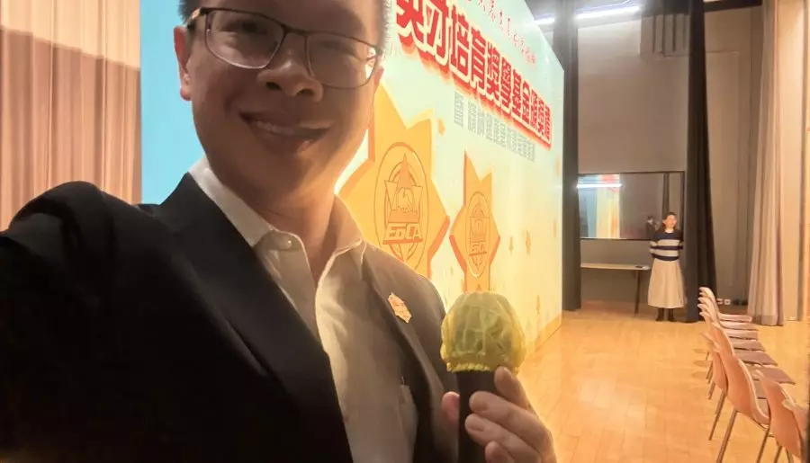 為東區各界學生頒獎禮及急救課程畢業禮擔任司儀