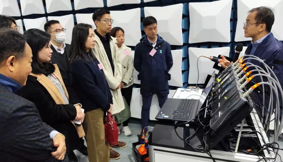 觀塘區議會參觀新質生產力展館