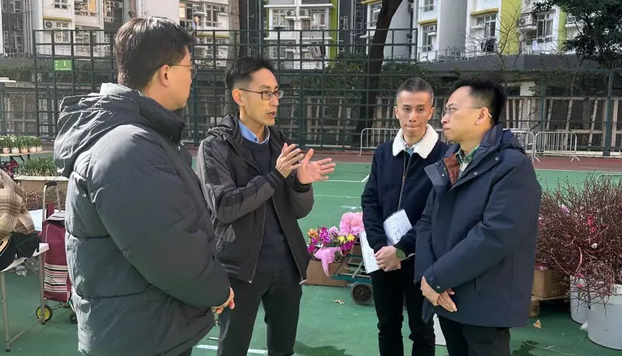 民建聯團隊跟進長沙灣遊樂場年宵市場暫停開放事件