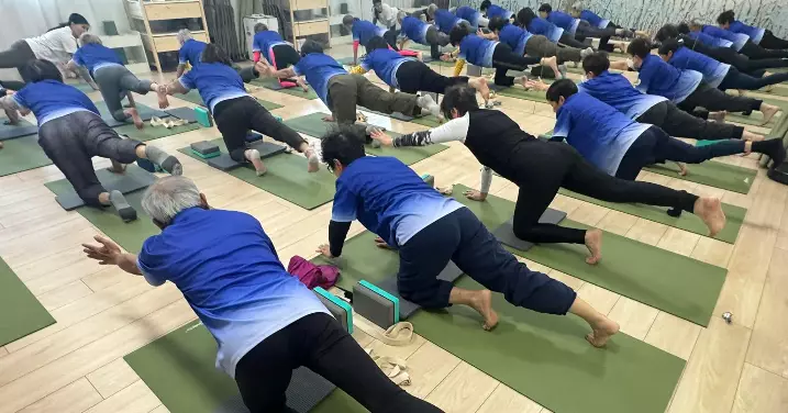 油尖區耆樂警訊瑜伽班