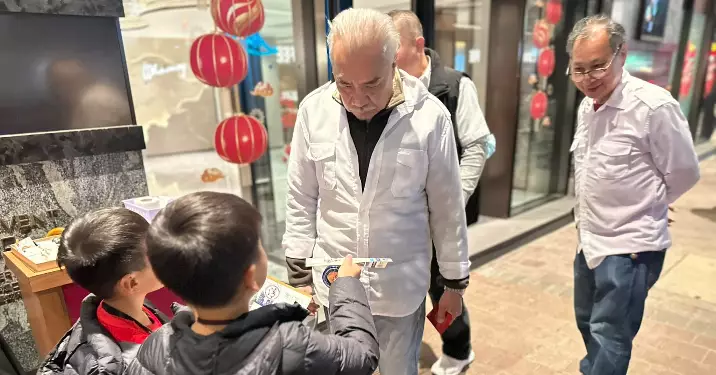 灣仔區少年警訊 派發防騙單張