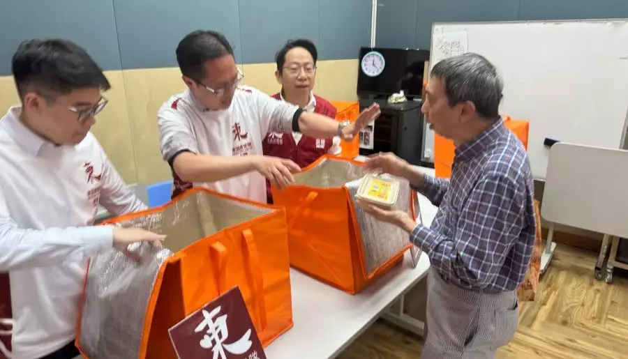 樂群社區服務處x 南豐關愛隊｜長者健康膳食飯盒派發活動