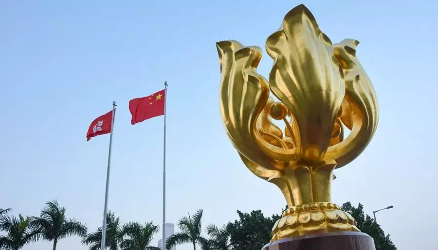 【強烈譴責美國對香港特區官員實施的無理制裁】