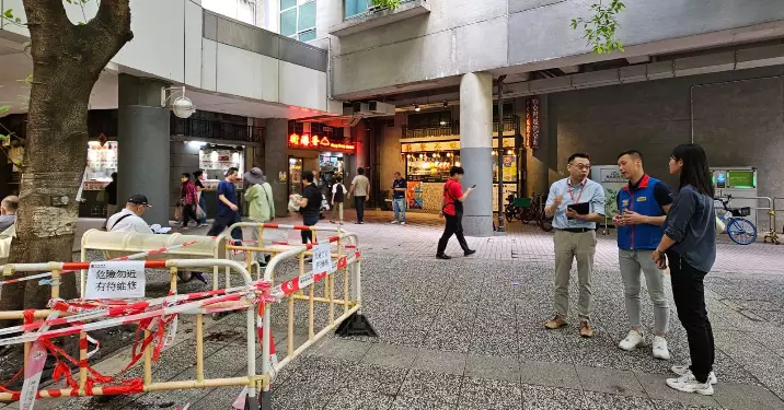 東涌逸東邨涼亭遭樹枝壓倒　區議員即時跟進促加強設施安全檢查