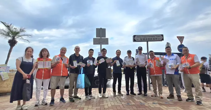 西區警區 溫馨提示：西環石牆樹及堅尼地城海旁打卡須注意交通安全