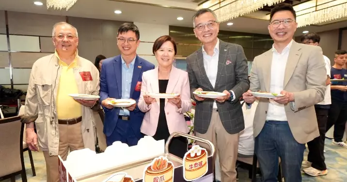香港「軟餐」市場分級化起跑　銀髮經濟催生餐飲業新賽道