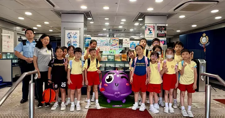 參觀九龍城警署 • 九龍城區少年警訊學校支會-民生書院小學