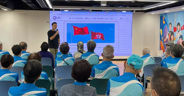 中區耆樂警訊舉辦助人助己系列講座 — 交通安全與國家安全教育