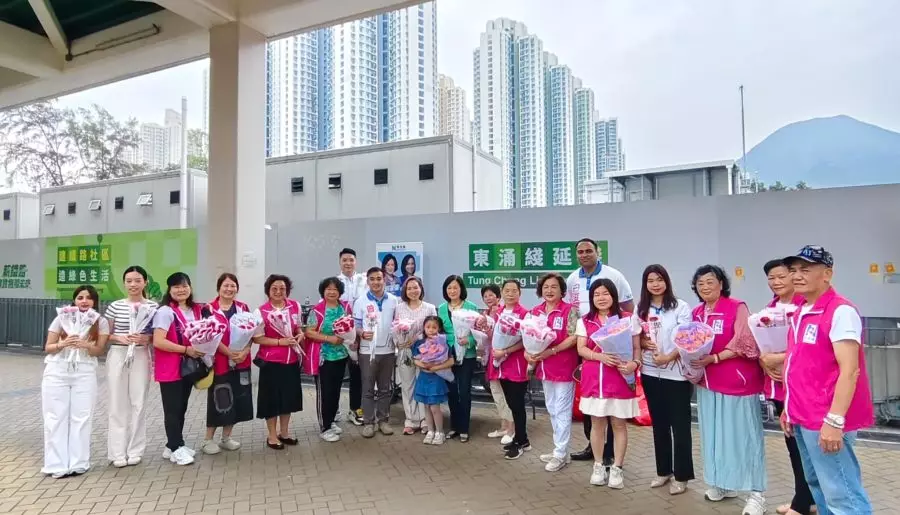 【新民黨離島服務團隊 • 派發母親節鮮花活動】