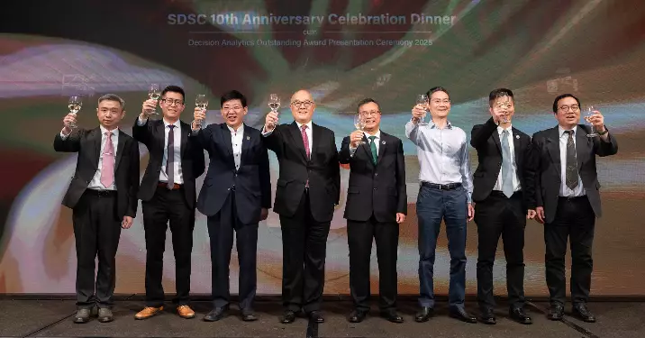 香港恒生大學決策科學學院十周年慶祝晚宴圓滿舉行  表彰卓越成就推動創新發展
