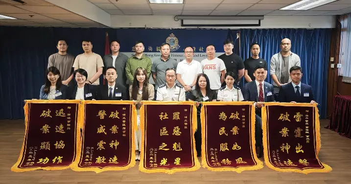 油尖警區刑事部 雷霆出擊 神速偵破尖沙咀手袋店百萬行劫案