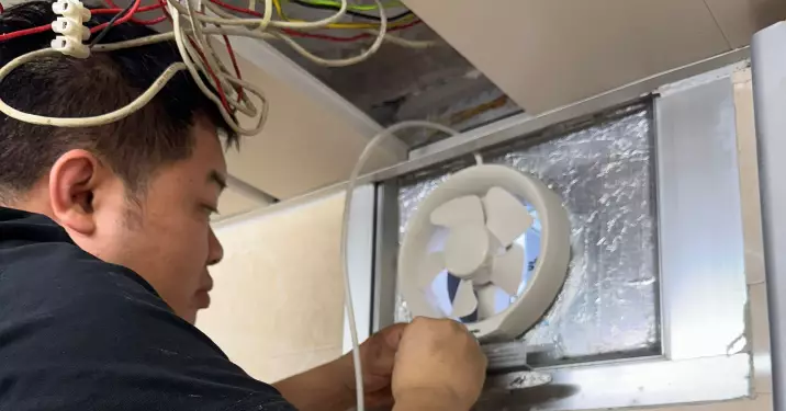 屯門良景關愛隊響應街坊求助 義工聯手維修師傅解家居難題