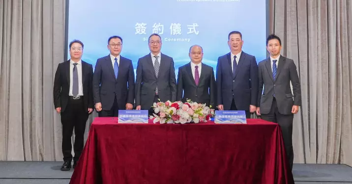 林定國見證新港聯營律師事務所簽約 冀推動高質量共建「一帶一路」服務國家發展大局