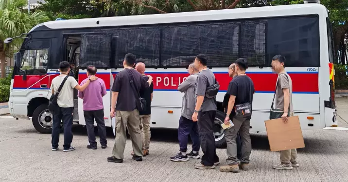 葵青區打擊街頭賭博行動 ·四男涉賭被捕