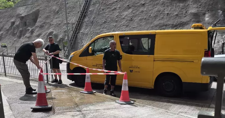 石排街地底鹹水管爆裂 石安樓石泰樓暫停鹹水供應