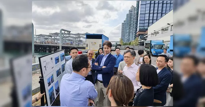何俊賢聯同鄭泳舜跨部門視察長沙灣批發市場 探討活化海濱碼頭