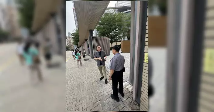 拔萃女書院對出佐敦道下午擠塞 校巴旅巴違泊阻交通