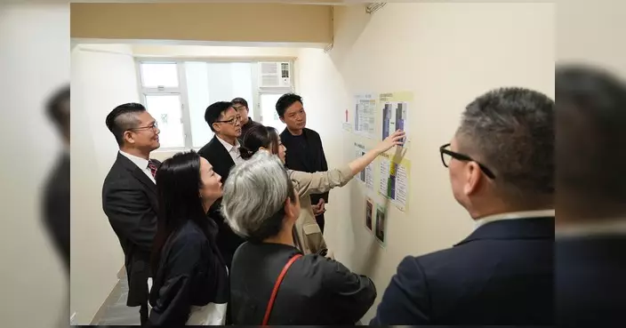 鄭泳舜參觀簡樸房樣板房 了解改裝標準及成本