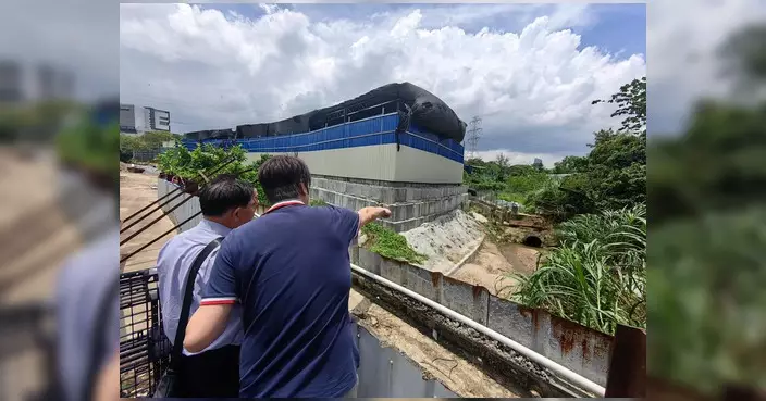 何俊賢視察打鼓嶺農場 暴雨致農作物減產逾七成
