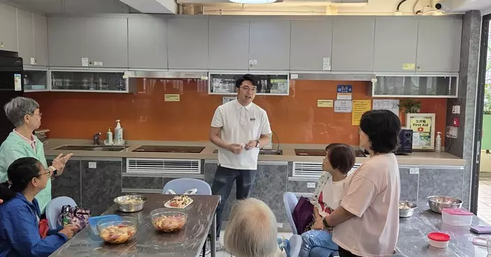 華富邨居民協會與香港仔坊會合辦美式廚房 泰式鳳爪活動受歡迎