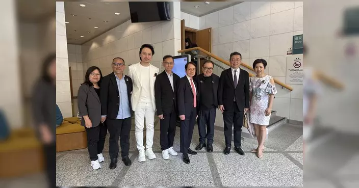 李家駒出席「坐觀東西：晏如居明式家具與百年椅戲」展覽開幕式