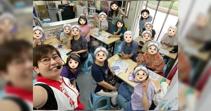 李貞儀馬鞍山辦長者智能手機班 教授HAGo及WhatsApp應用技巧
