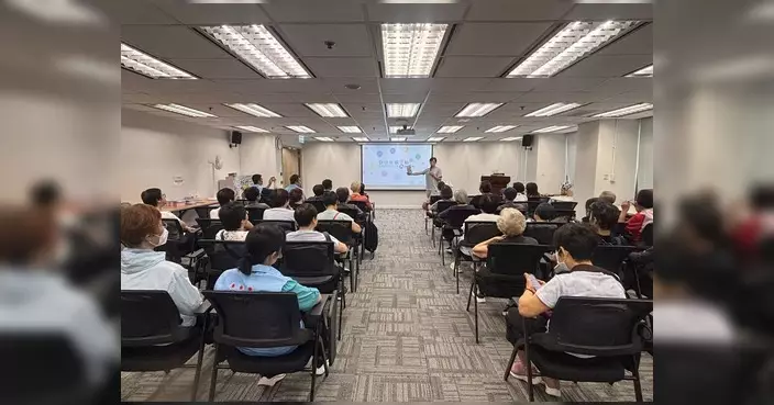 灣仔司徒拔道關愛隊參觀安全社區體驗館 居民親身學習「閃避求」及「見疑即報」技巧