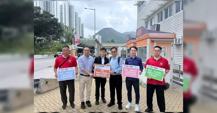 林偉江聯同離島區議員視察東涌巴士站 促運輸署盡快優化設計