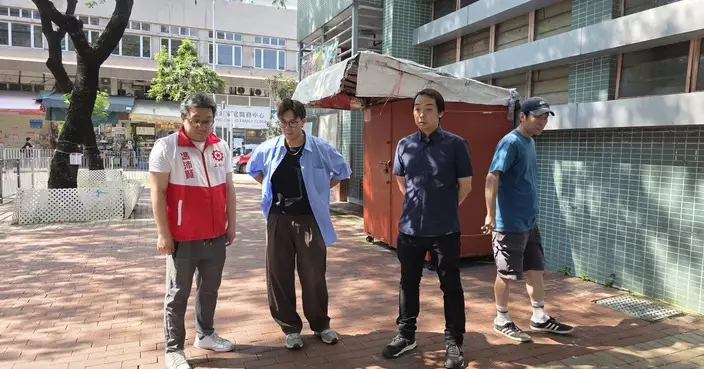馮沛賢聯同路政署承辦商視察置樂仁愛街市及華發街路面問題