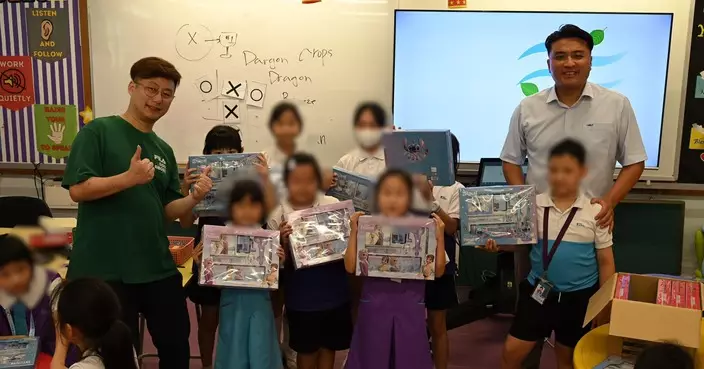 謝永恒視察屯門課餘托管計劃 與學童交流了解學習感受