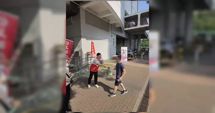 彭熠銘青衣街市設街站 聽取居民防蚊及社區意見