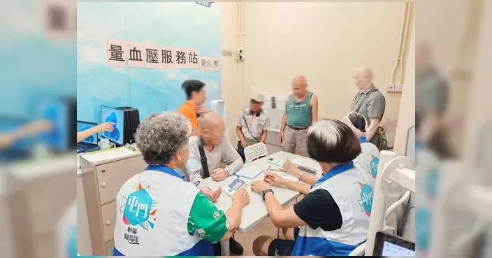 恒福關愛隊為居民量血壓 推廣健康資訊