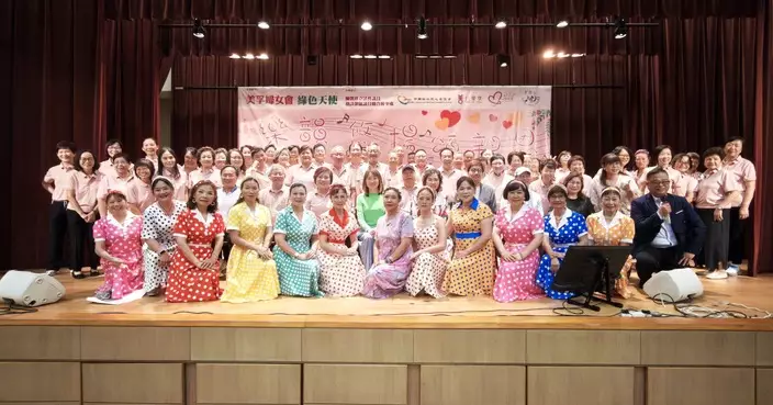 胡詩韻出席美孚雙親節音樂會 以歌聲頌親恩