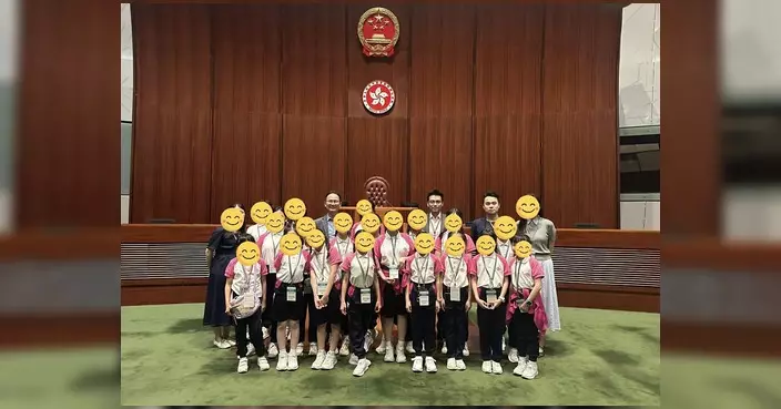 施永泰率學生參觀立法會 陳學鋒議員任導賞員講解歷史