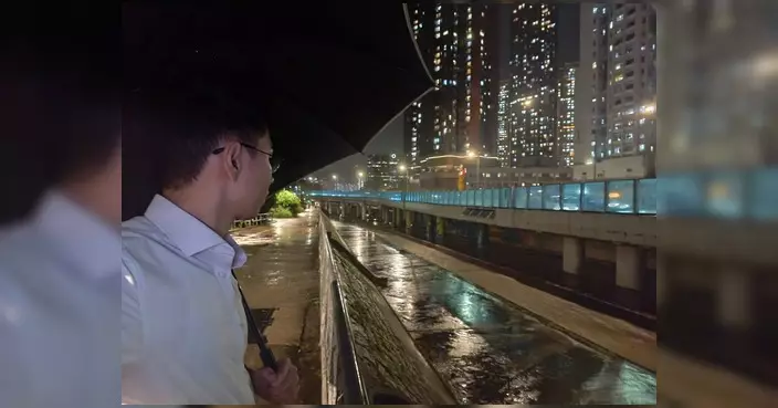 黑雨後巡區 陳壇丹視察沙田發現火炭明渠正常穗禾路街燈故障