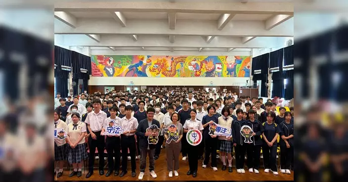 屯門警區走訪多間學校推廣單車安全約章
