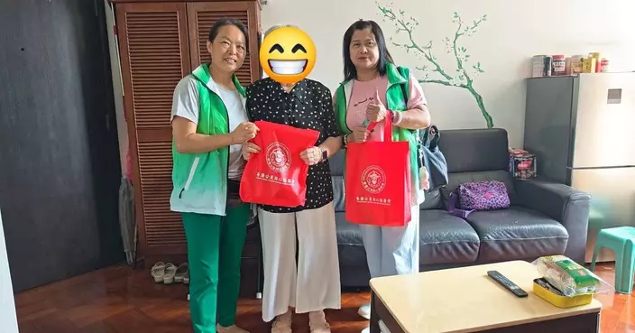 粉嶺南關愛隊端午探訪長者 送暖送陪伴