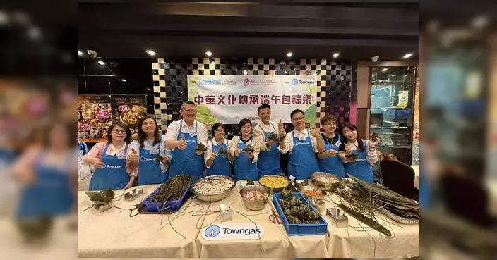 梁美芬落區包粽賀端午 成品送老人院與長者分享