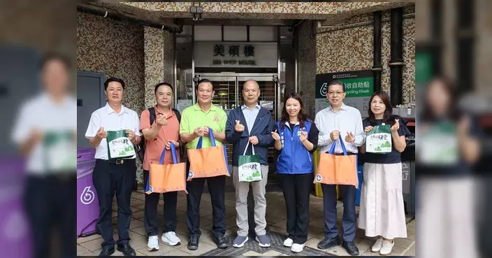 深粽有您情暖社區 碧湖關愛隊聯同兩機構上門探訪送端午祝福